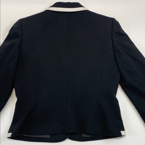 Tahari Black White Trim Blazer Women Tailored Jacket Gold Buttons Sz 8 - Picture 10 of 10